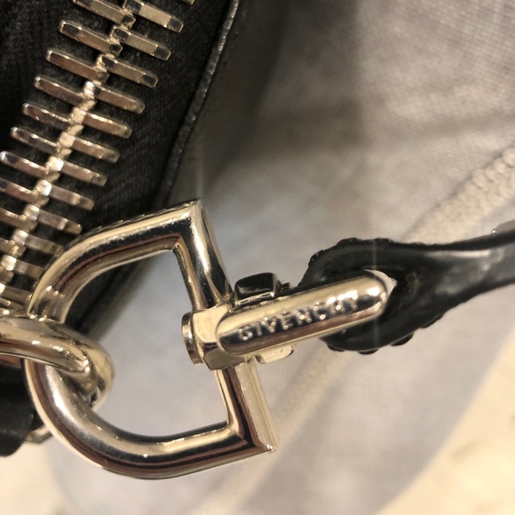 Givenchy Antigona - Picture 7 of 12